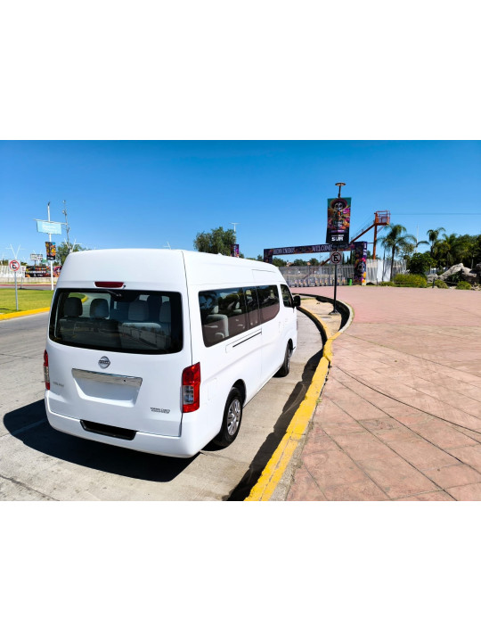 RENTA DE VAN PARA 14 VIAJEROS