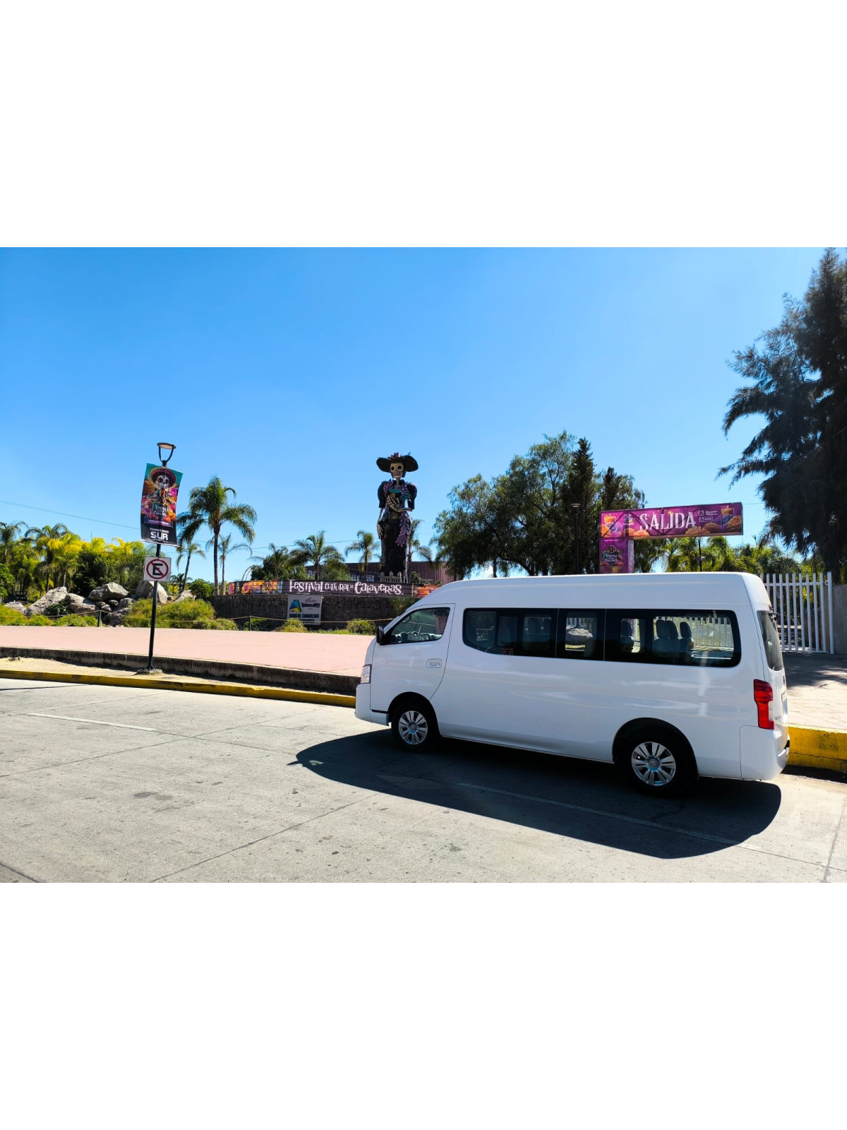 RENTA DE VAN PARA 14 VIAJEROS